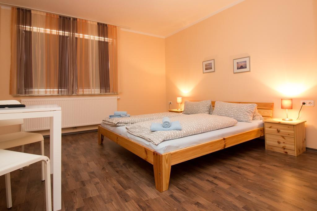 City Apartments הרנה מראה חיצוני תמונה