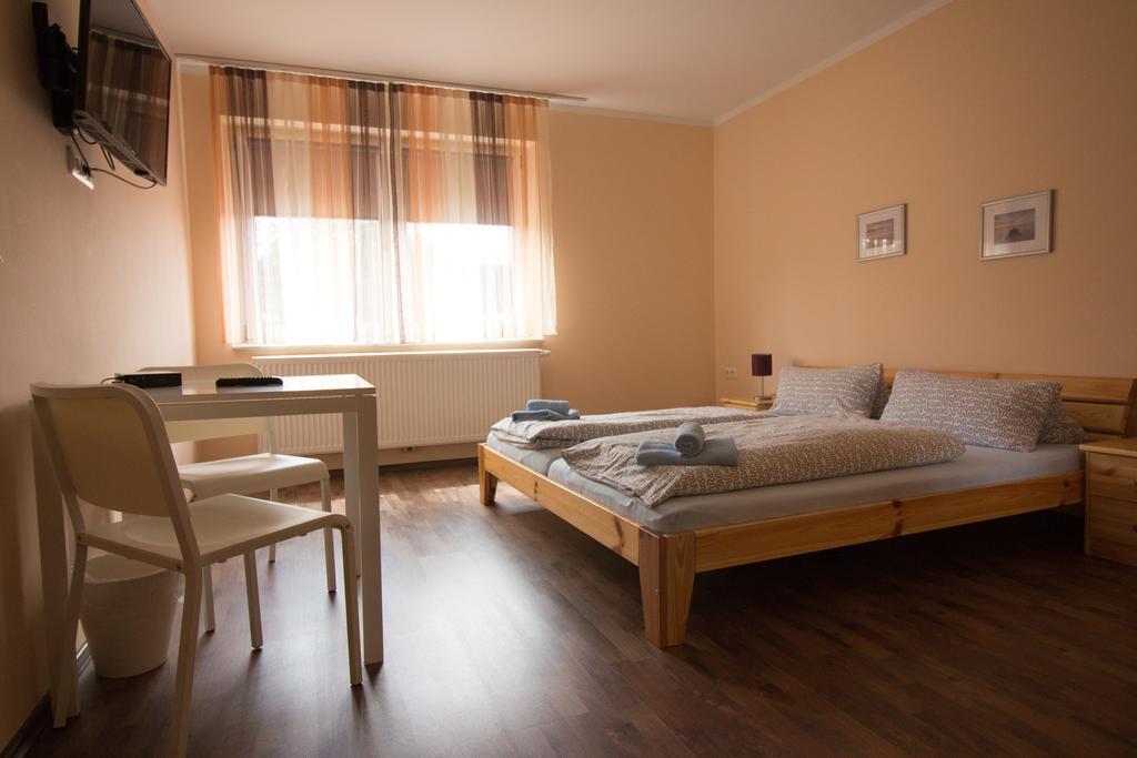 City Apartments הרנה מראה חיצוני תמונה